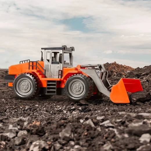 Driven , R/C Midrange Front End Loader '